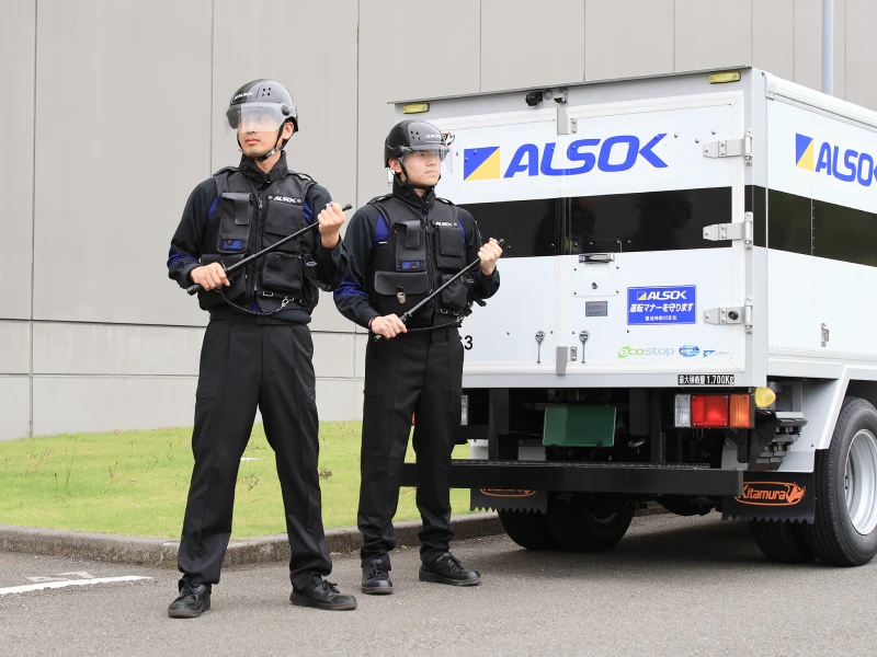 警備輸送中の写真